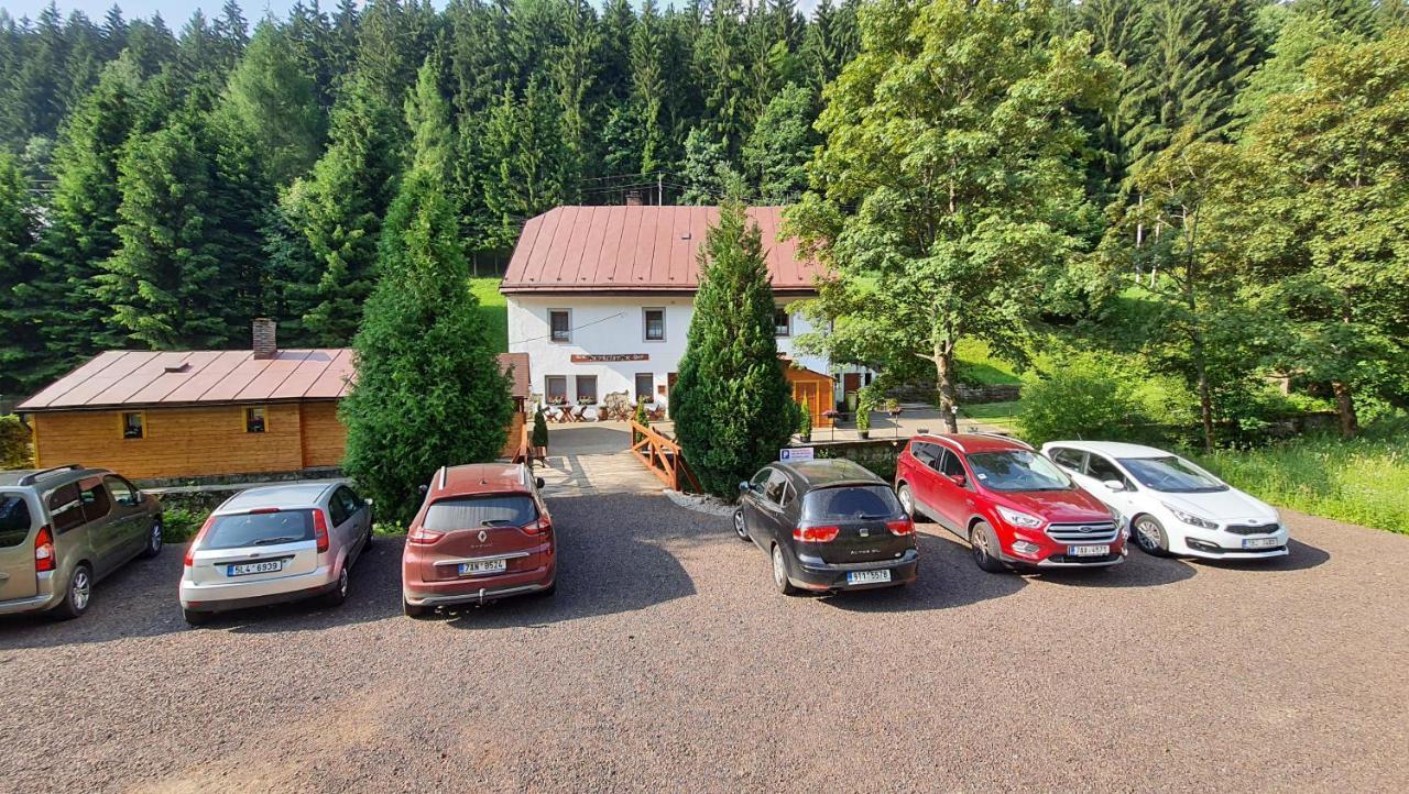 Penzion Ctyrlistek Теплице-над-Метуи Экстерьер фото